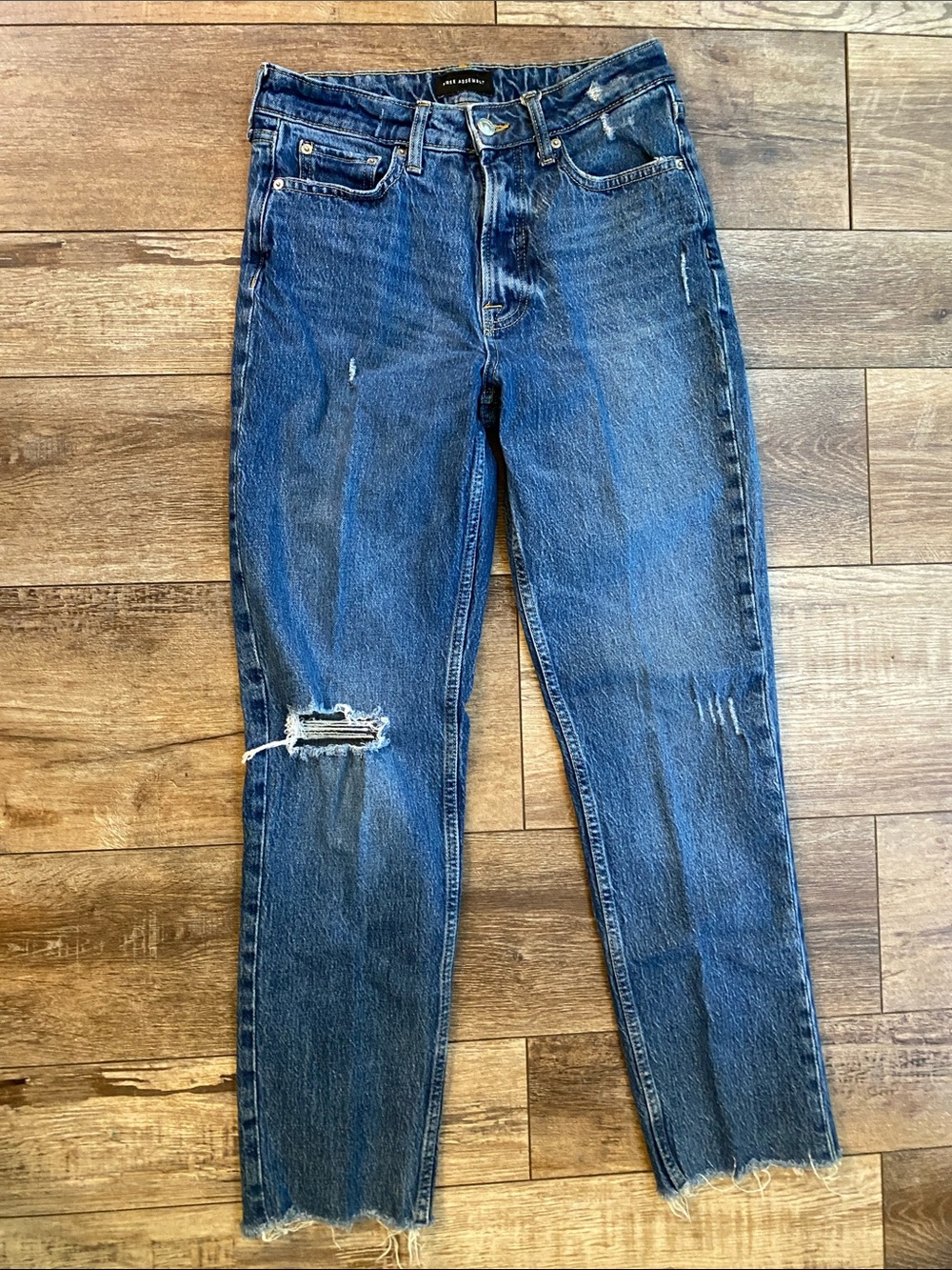 Free Assembly Dark Blue Straight Leg Jeans with Knee Distress
